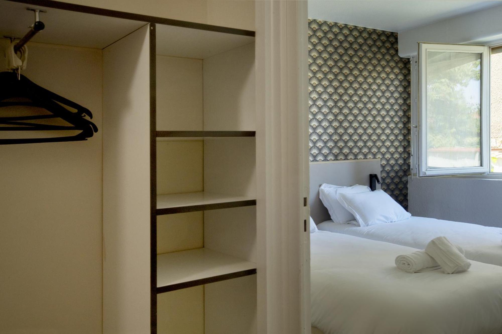 Hotel Gab House Bron Esterno foto