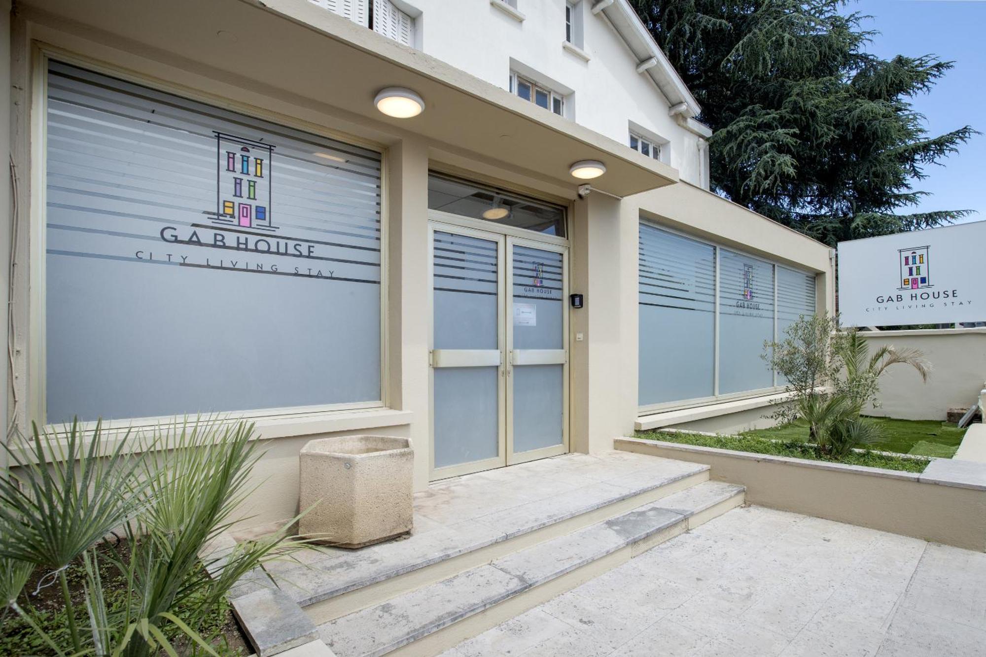Hotel Gab House Bron Esterno foto
