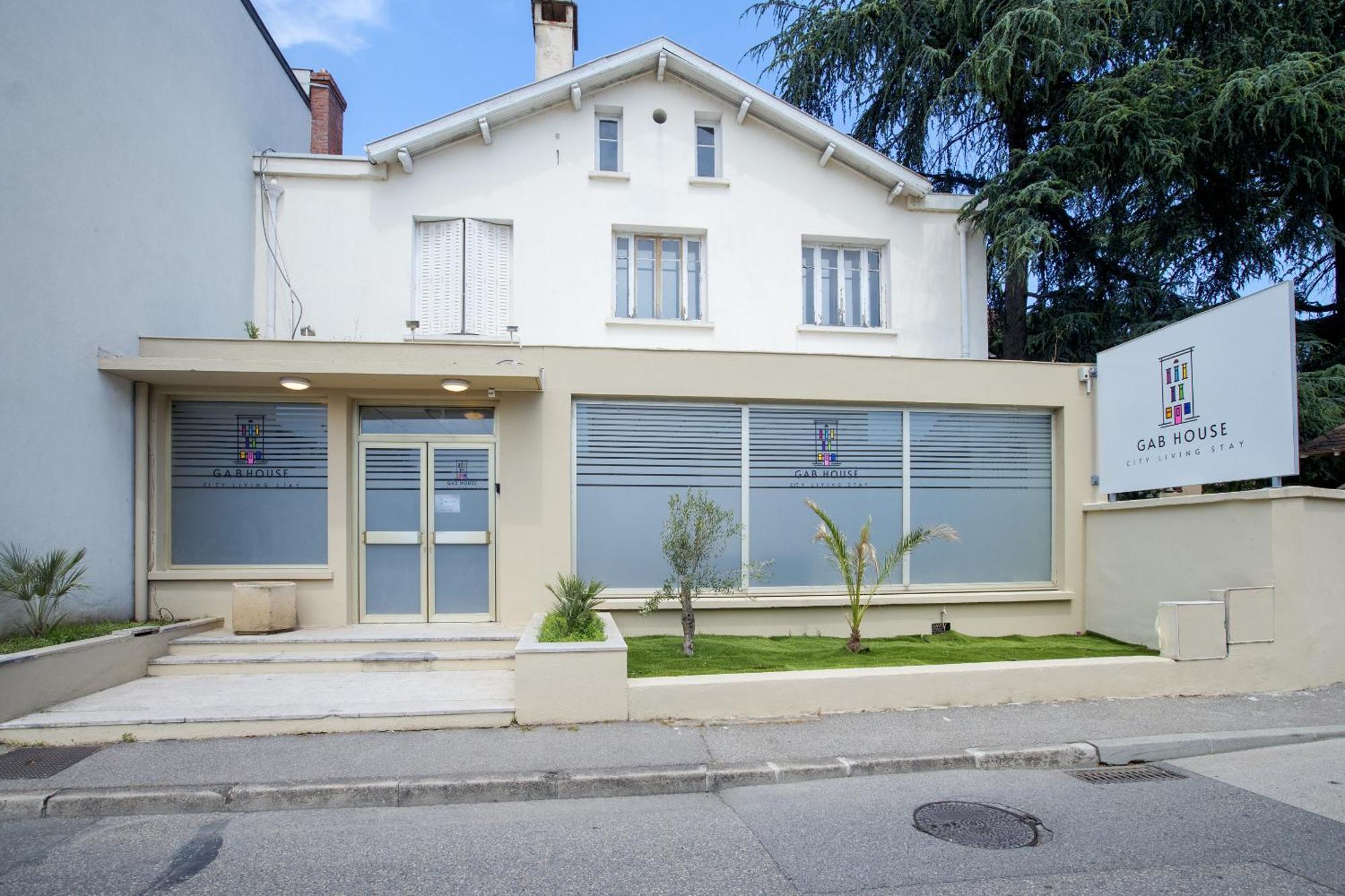 Hotel Gab House Bron Esterno foto
